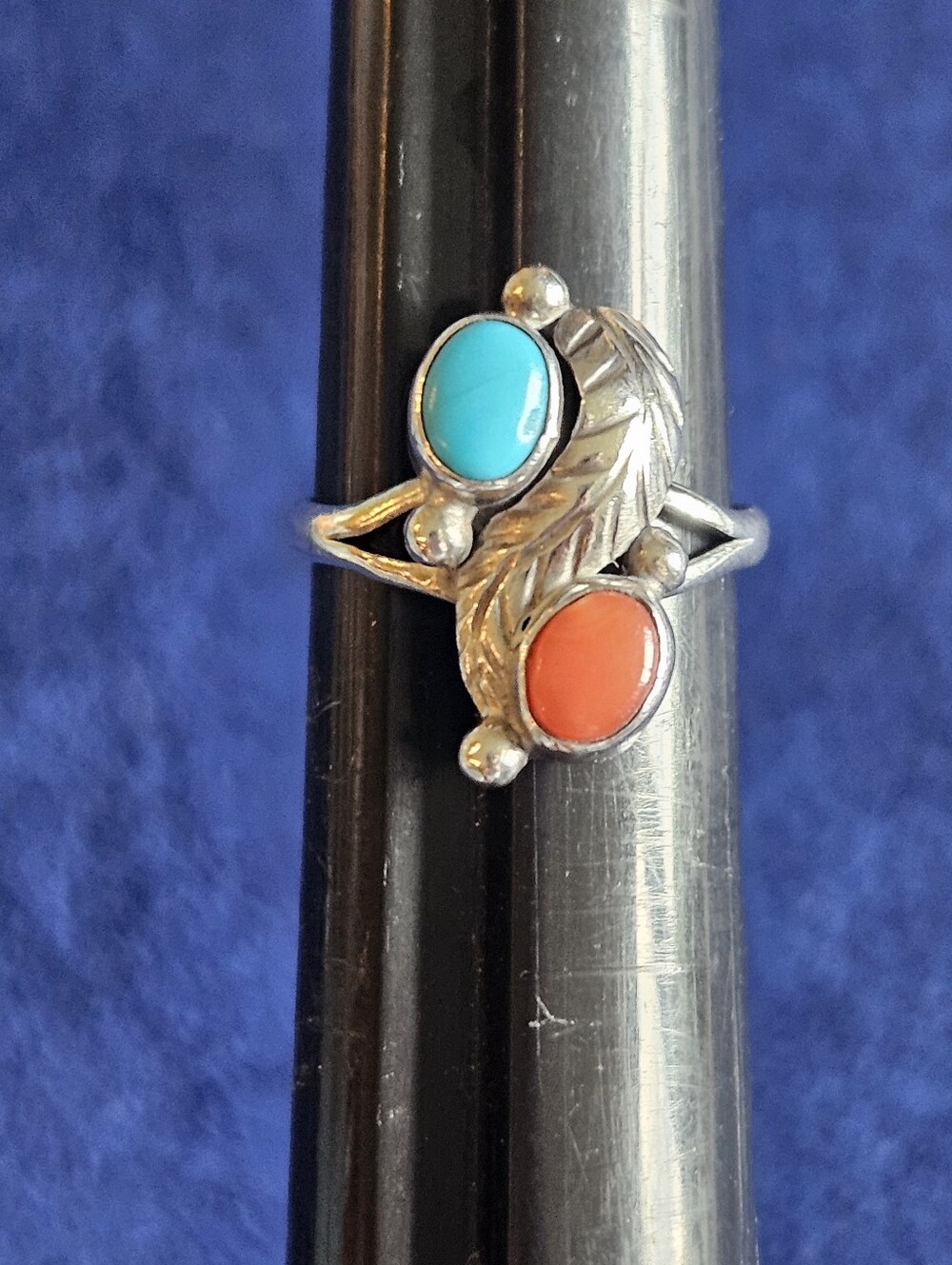 Native American Sterling Silver Turquoise & Coral Leaf Ring Size 3.5 Pinky Ring - Picture 5 of 7